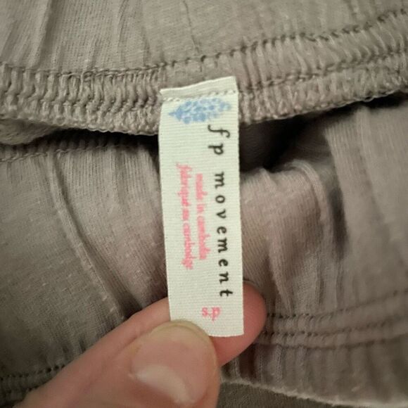 Free People Movement Where the Wind Blows high rise Joggers women’s size Small - Picture 5 of 13